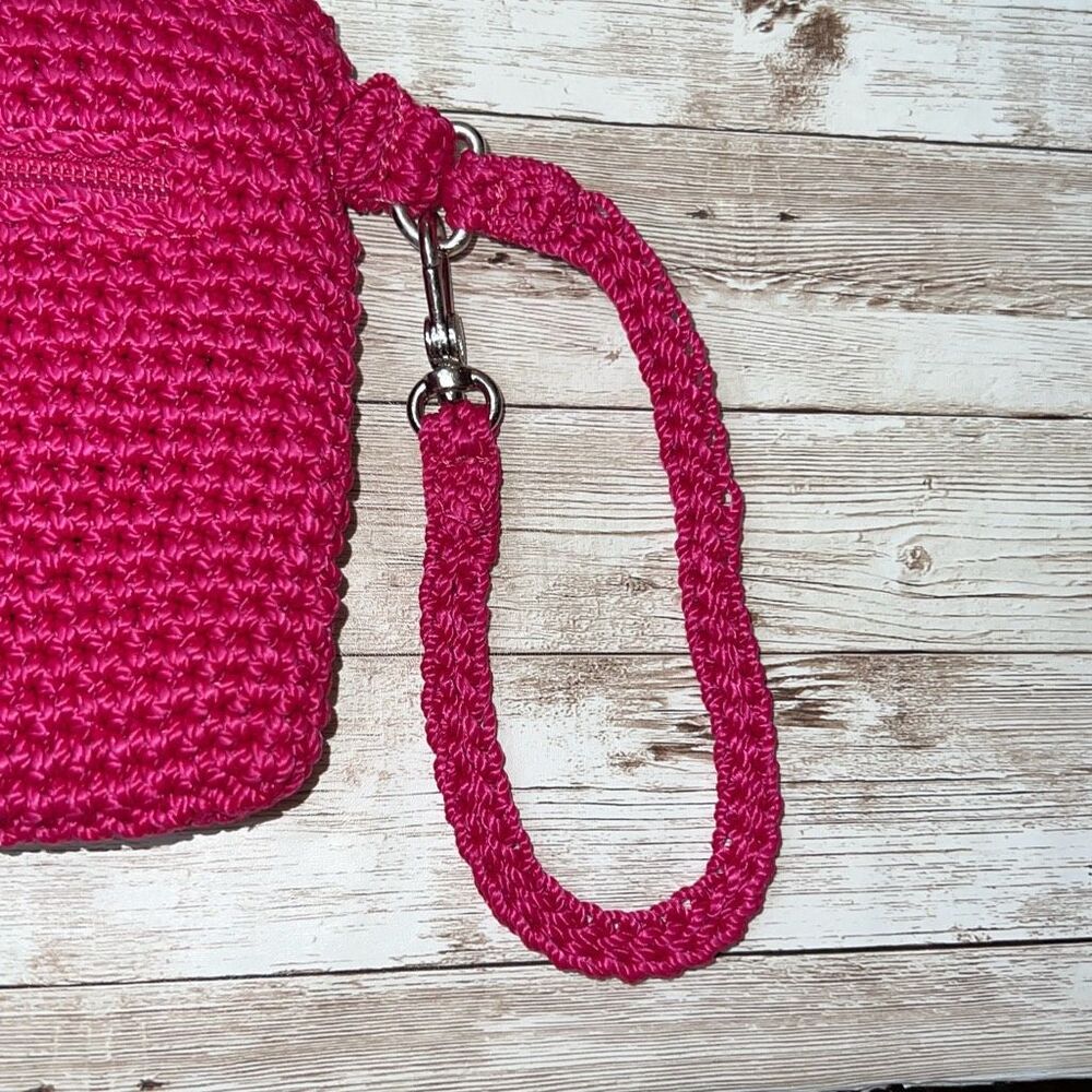 NWT THE SAK Crochet Craze Whatever Pinkberry Wristlet Silver Tone Hardware - Picture 4 of 14